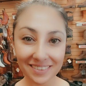 Meet your Posher, Ariadna